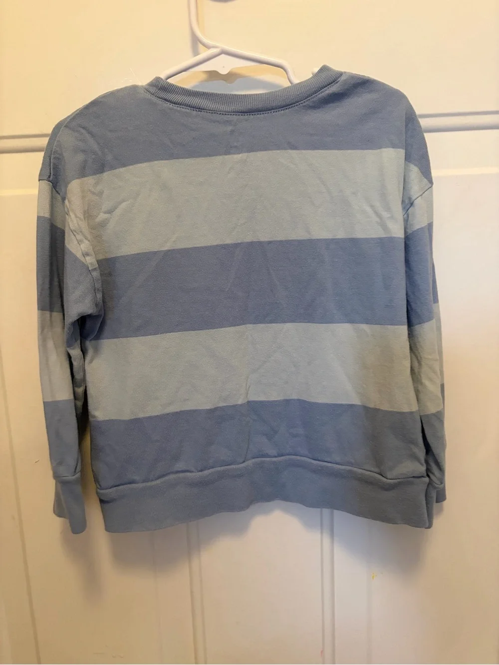 GAP crewneck sweater